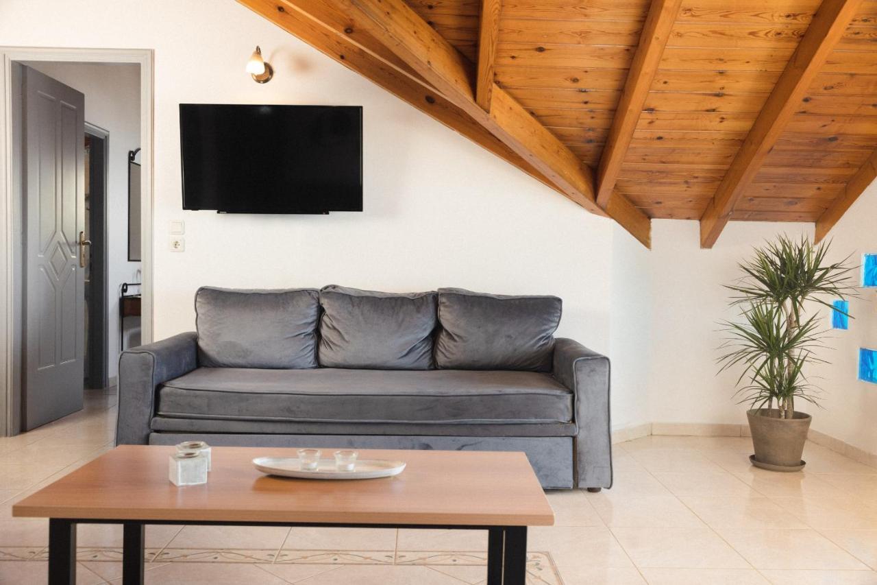 Lithakia  George Beachfront Apartments מראה חיצוני תמונה