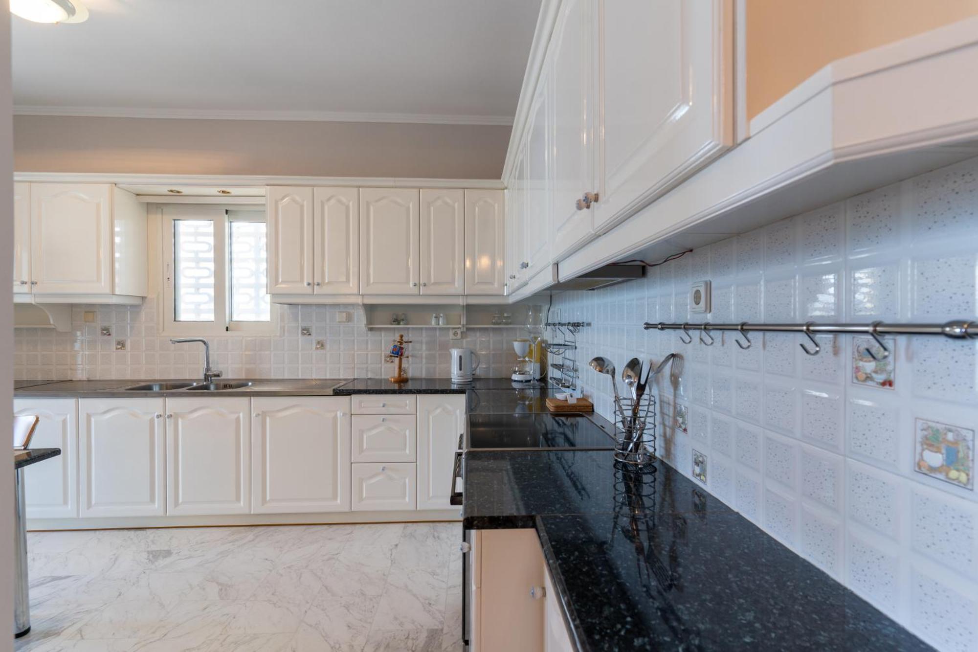 Lithakia  George Beachfront Apartments חדר תמונה