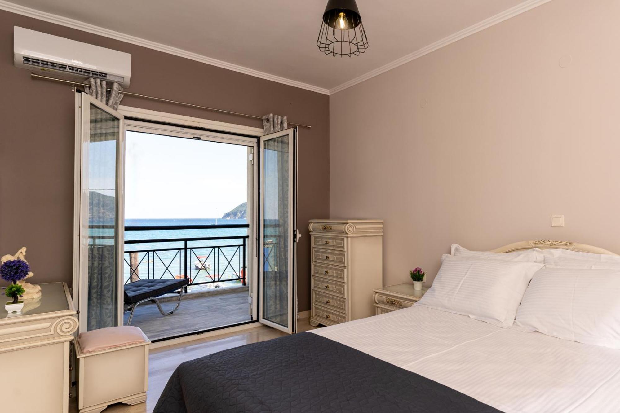 Lithakia  George Beachfront Apartments חדר תמונה