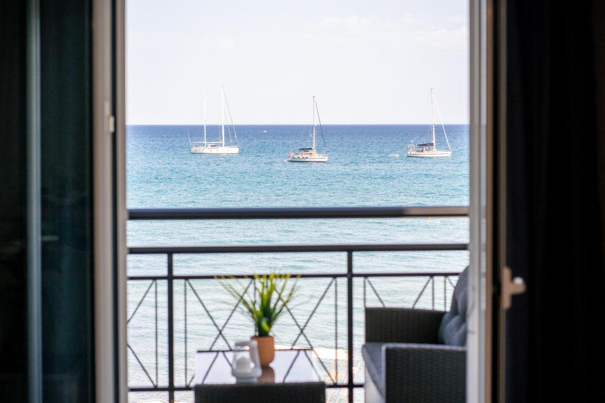 Lithakia  George Beachfront Apartments חדר תמונה