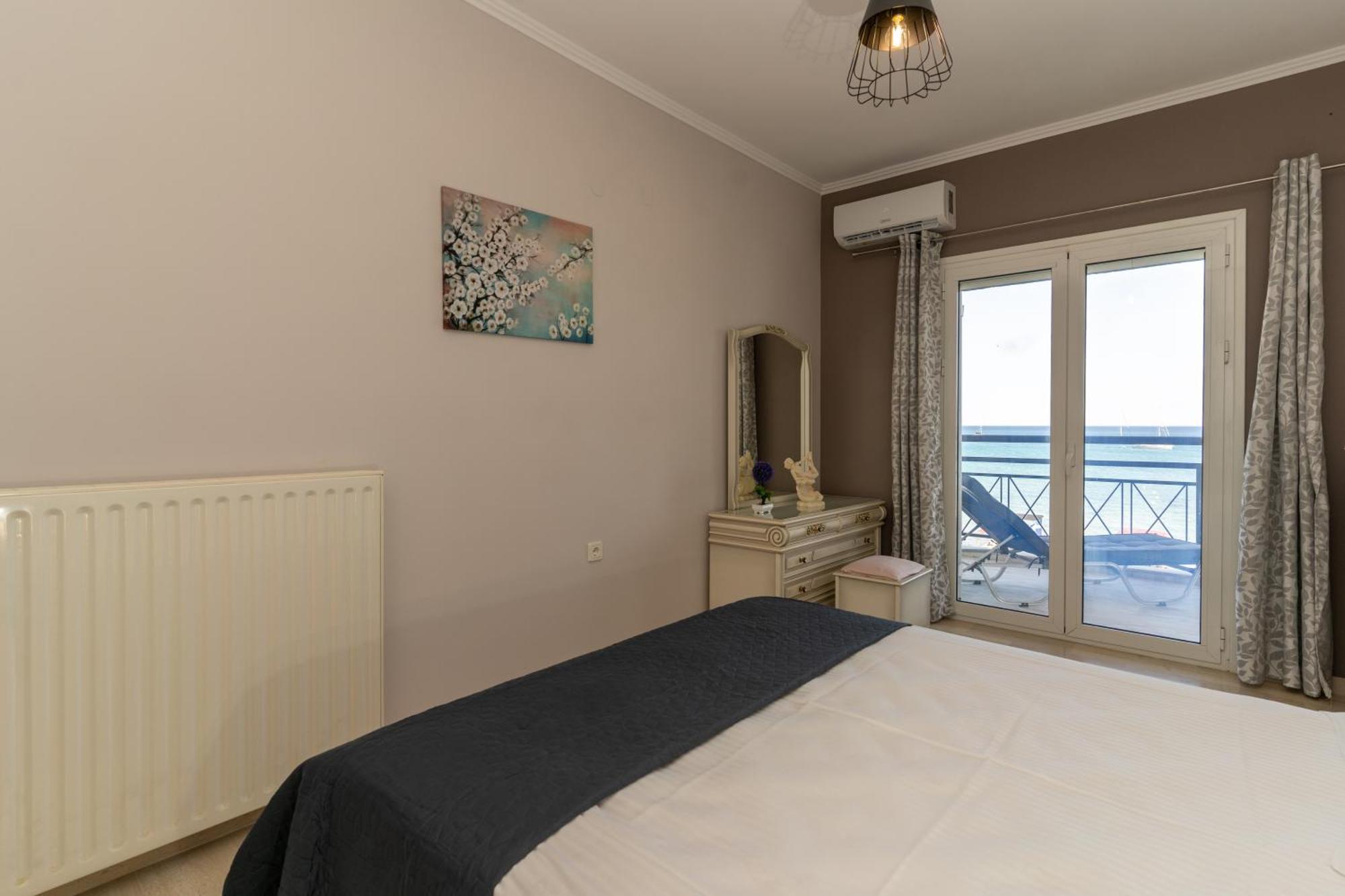 Lithakia  George Beachfront Apartments חדר תמונה